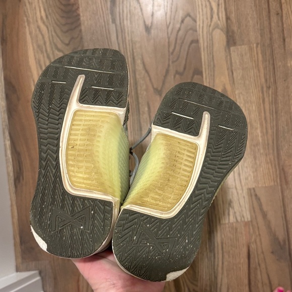 Nike Gray Sneakers with Lime Accents - Picture 4 of 5